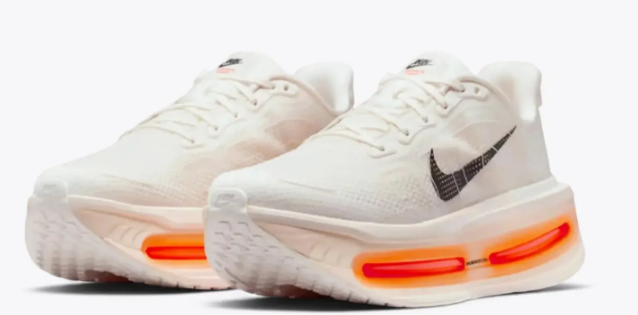 Nike Vomero Premium Sail Coconut Milk Total Orange (151)
