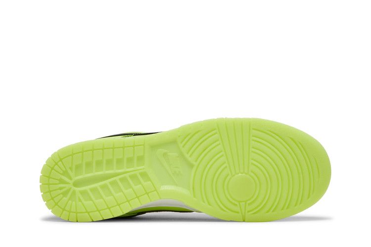 Nike Dunk Low SE Splash Volt