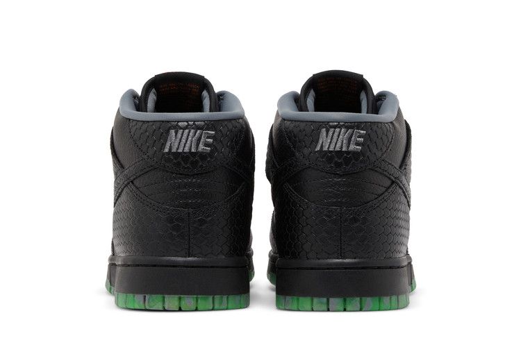 Nike Dunk Mid Premium Halloween Headless Horseman