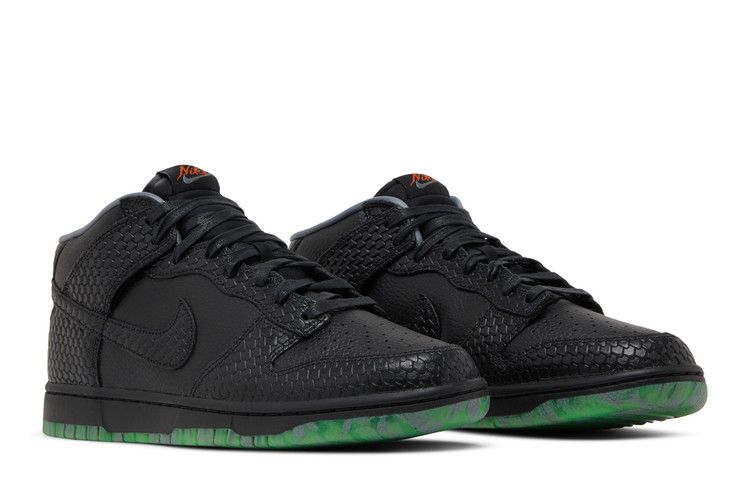 Nike Dunk Mid Premium Halloween Headless Horseman