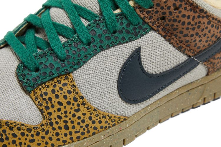 Nike Dunk Low Safari Golden Moss