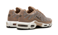 AIR MAX PLUS WMNS "United In Victory" FB2557 200